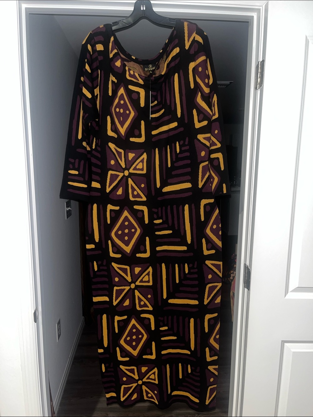 Diyanu Ladi Women’s African Print Sweater Dress (Plum Black Tribal)